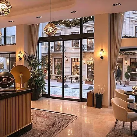 Hotel Mandala Karakoy 3*